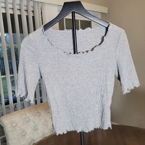 KTILG Gray Women's ribbed knit crop top.  Size Large